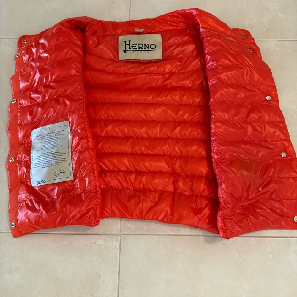 Herno Vibrant Orange Puffer Vest with Cap Sleeves size Small - Picture 3 of 5